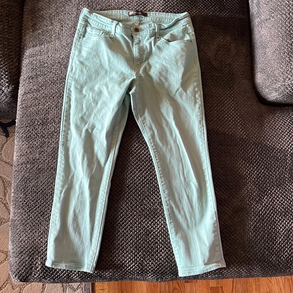 ❄️Levi’s mid rise skinny cropped pants size 12,‎ w31